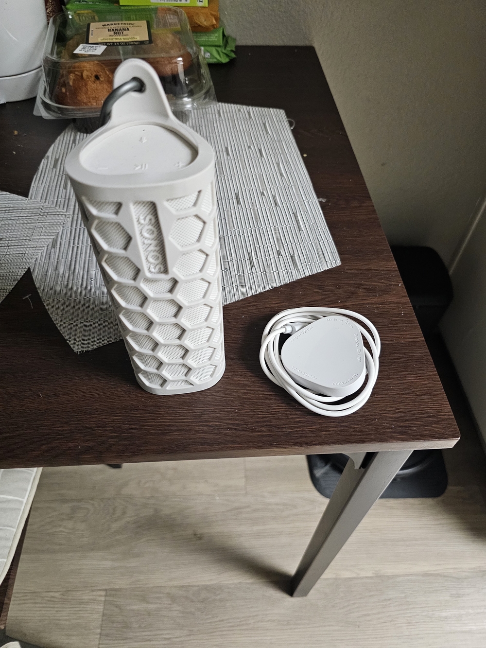 Sonos Roam 2 & Charger